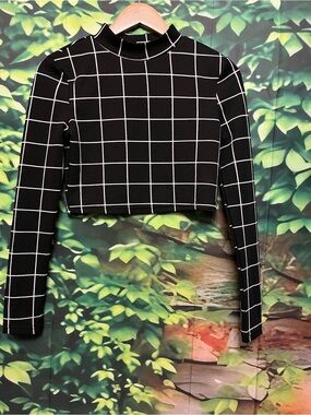 SHEIN Black and White Windowpane Mock-Neck Cropped Top